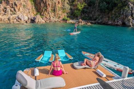 Review img # 12 of the yacht AEOLUS 77