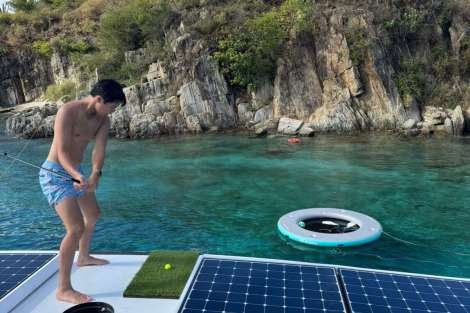 Review img # 4 of the yacht AWATEA