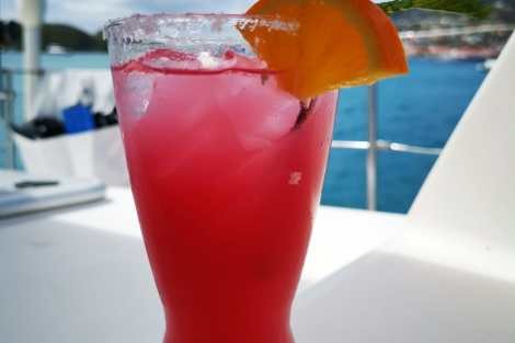 Review img # 31 of the yacht BEYOND STARDUST