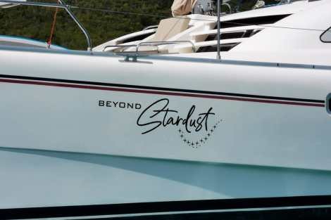 Review img # 37 of the yacht BEYOND STARDUST