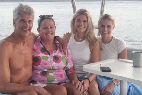 Review img # 7 of the yacht BLUE HORIZON