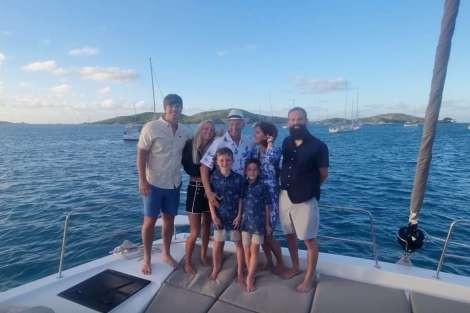 Review img # 3 of the yacht BLUE HORIZON