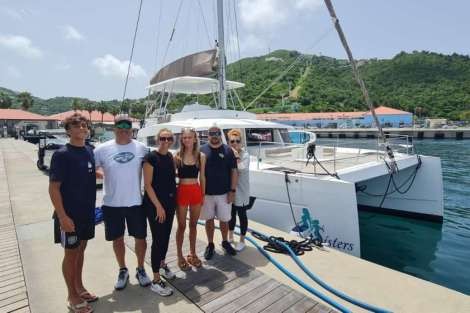 Review img # 58 of the yacht C SISTERS