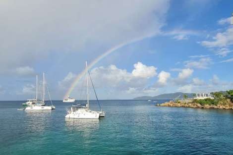 Review img # 46 of the yacht C SISTERS