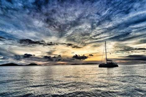 Review img # 40 of the yacht C SISTERS