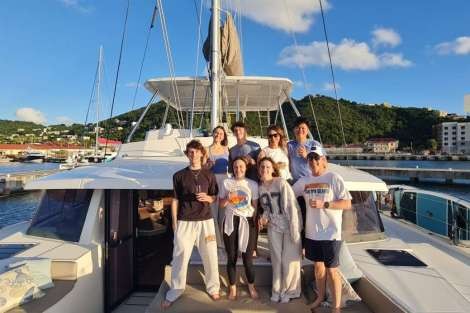 Review img # 43 of the yacht C SISTERS