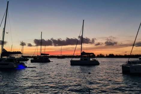 Review img # 33 of the yacht C SISTERS