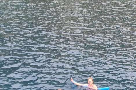 Review img # 37 of the yacht C SISTERS