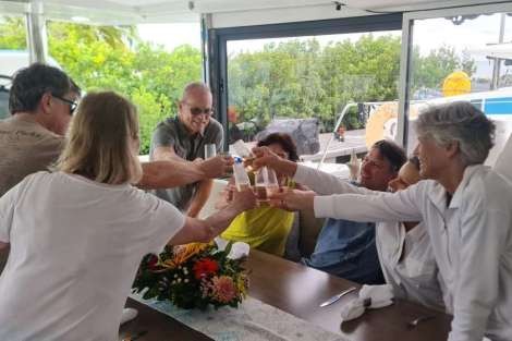 Review img # 38 of the yacht C SISTERS