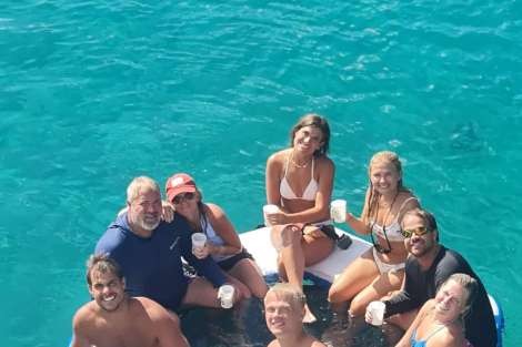 Review img # 4 of the yacht C SISTERS