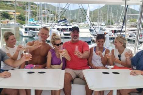 Review img # 6 of the yacht C SISTERS