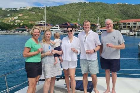 Review img # 1 of the yacht C SISTERS