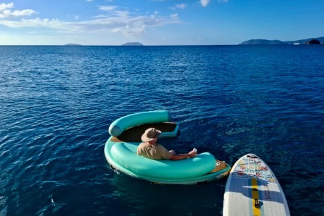 Review img # 4 of the yacht CELESTINE