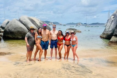 Review img # 3 of the yacht DAYDREAM