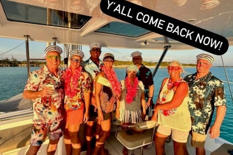 Review img # 8 of the yacht DRIFT (Formerly Location)