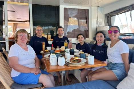 Review img # 2 of the yacht EBB & FLOW