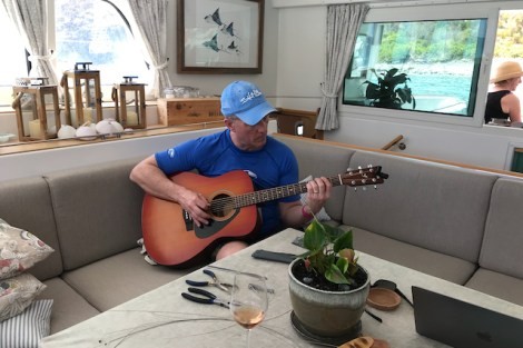 Review img # 19 of the yacht GAMBIT