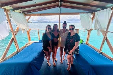 Review img # 8 of the yacht HEAVENLY