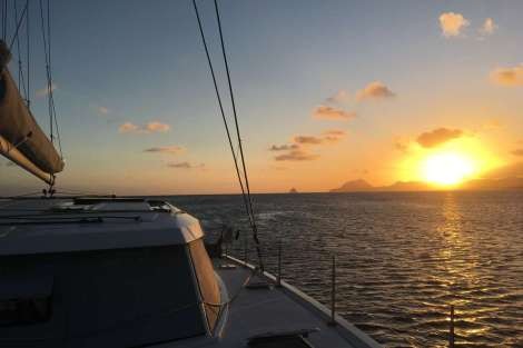 Review img # 12 of the yacht ILLUSION