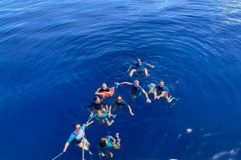 Review img # 16 of the yacht ILLUSION