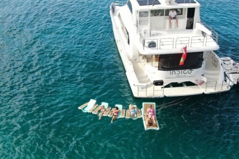 Review img # 12 of the yacht INDIGO