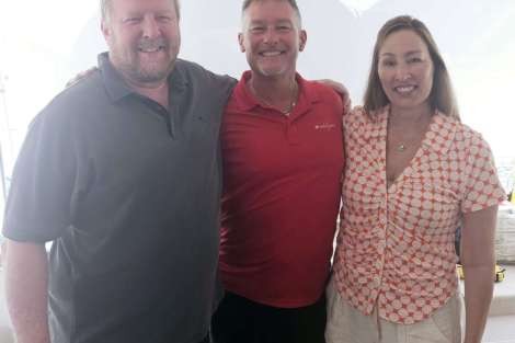 Review img # 24 of the yacht INDULGENCE