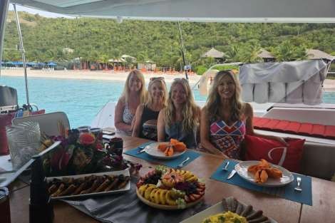 Review img # 8 of the yacht INDULGENCE