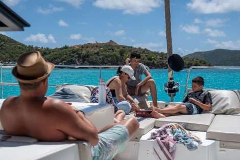 Review img # 9 of the yacht ISLAND KISSES