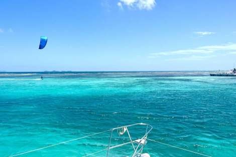 Review img # 87 of the yacht ISOLABLUE