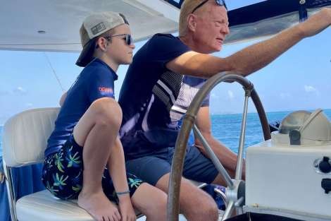 Review img # 116 of the yacht ISOLABLUE