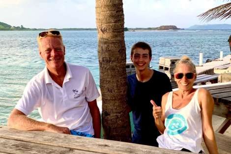 Review img # 123 of the yacht ISOLABLUE