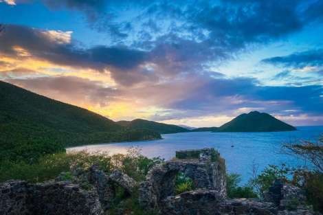 Review img # 19 of the yacht KNOT 5280