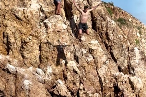 Review img # 54 of the yacht LA SIRENA