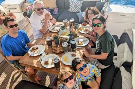 Review img # 30 of the yacht LA SPERANZA