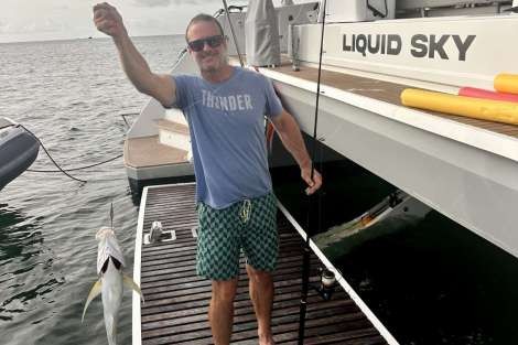 Review img # 3 of the yacht LIQUID SKY