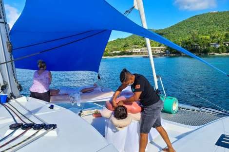 Review img # 143 of the yacht LIQUID ZEN