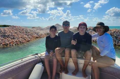 Review img # 25 of the yacht LIQUID ZEN