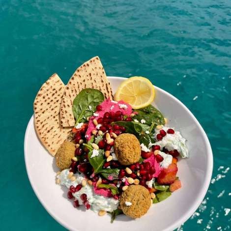 Food onboard LIVIN # 8