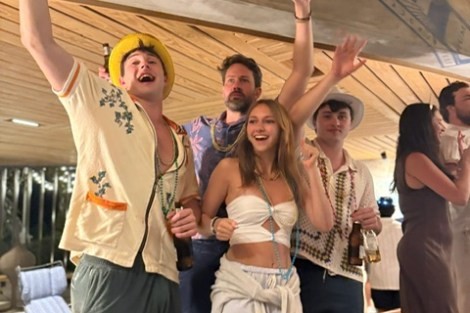 Review img # 44 of the yacht MAKIN MEMORIES