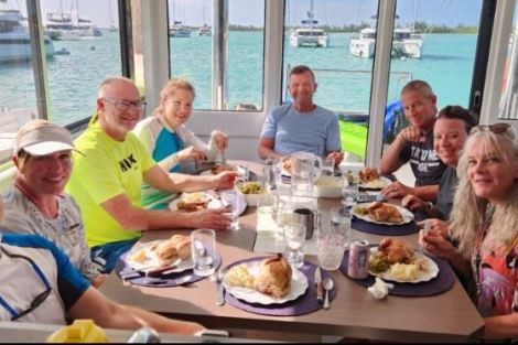 Review img # 5 of the yacht MERRY-TIME