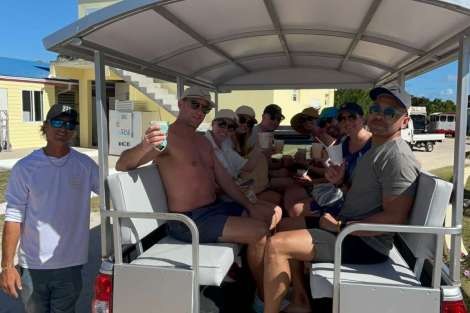 Review img # 40 of the yacht NO INHERITANCE