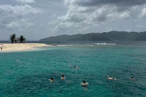 Review img # 2 of the yacht OCEAN VIBES