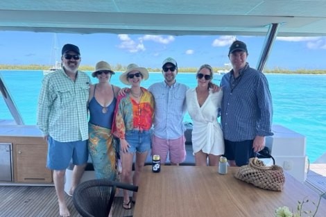 Review img # 2 of the yacht OHANA 59
