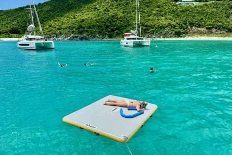 Review img # 33 of the yacht RAPSCALLION