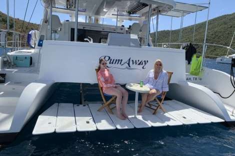 Review img # 3 of the yacht RUMAWAY