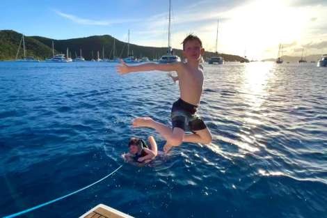 Review img # 61 of the yacht SANDY CINCO