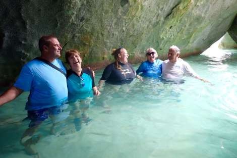 Review img # 106 of the yacht SANDY CINCO