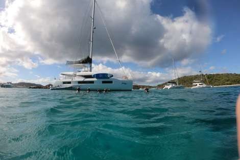 Review img # 86 of the yacht SCUBA DOO