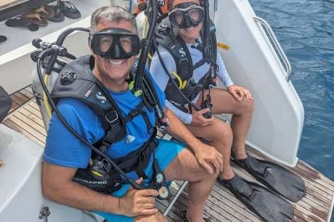 Review img # 44 of the yacht SCUBA DOO