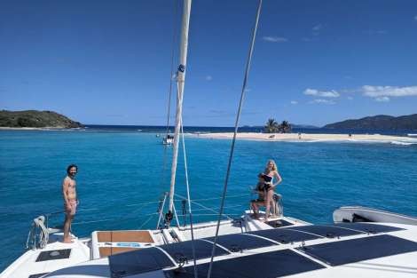 Review img # 19 of the yacht SCUBA DOO